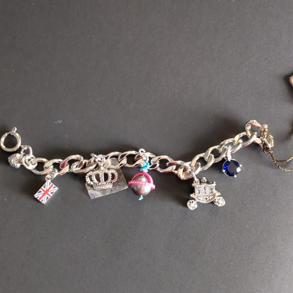 JUICY COUTURE ROYAL THEMED BRACELET!